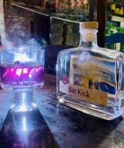 roots whisky - bar kick